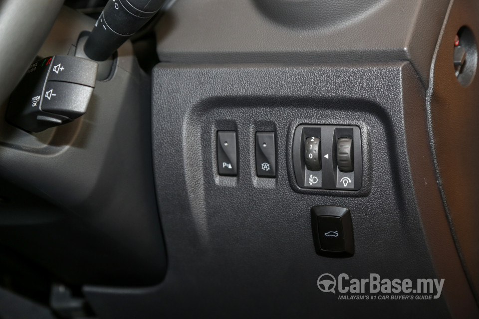 Renault Captur Mk1 Facelift (2018) Interior