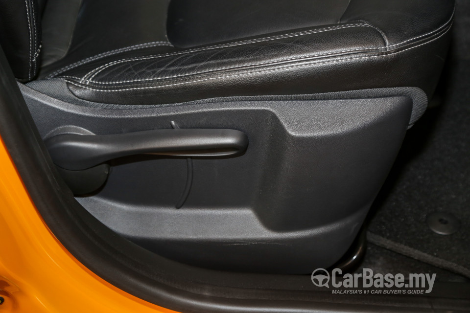 Renault Captur Mk1 Facelift (2018) Interior
