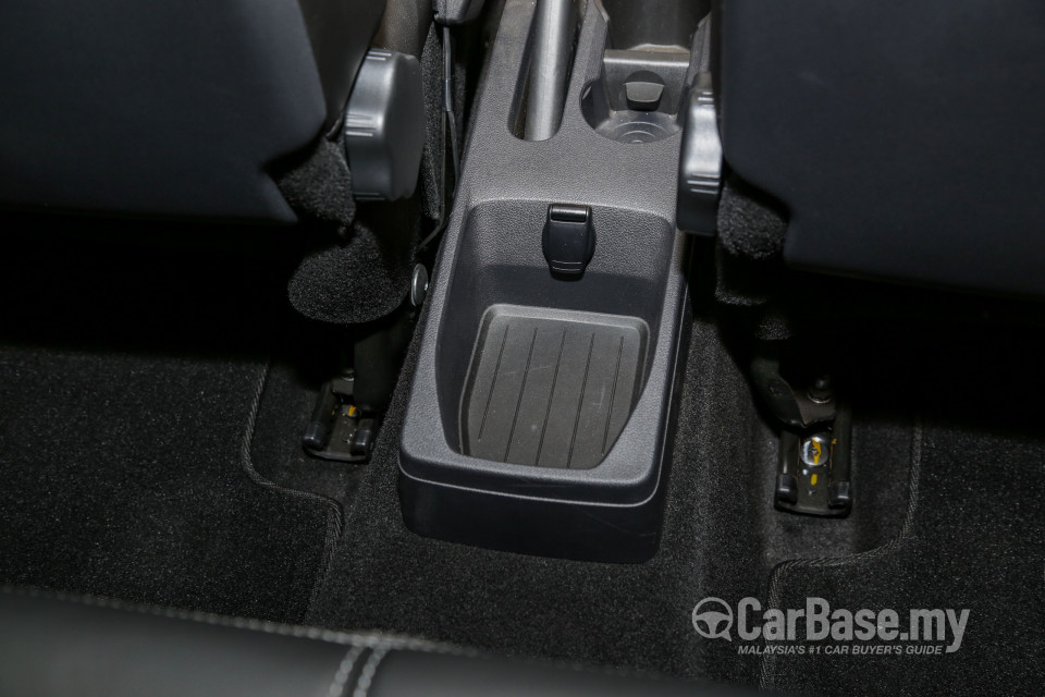 Renault Captur Mk1 Facelift (2018) Interior