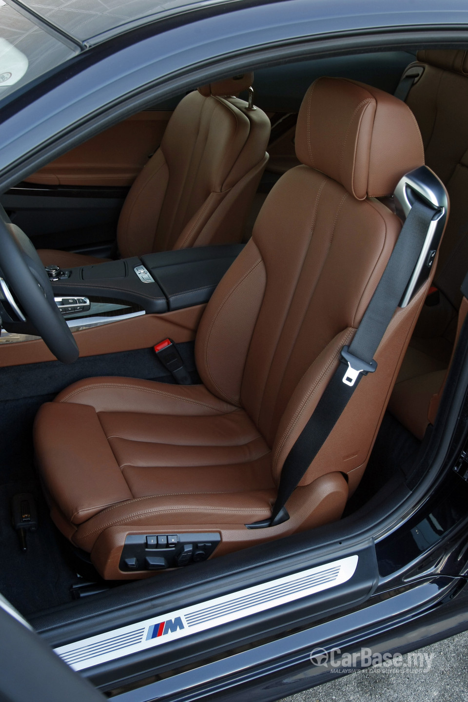 BMW 6 Series Coupe F13 (2011) Interior