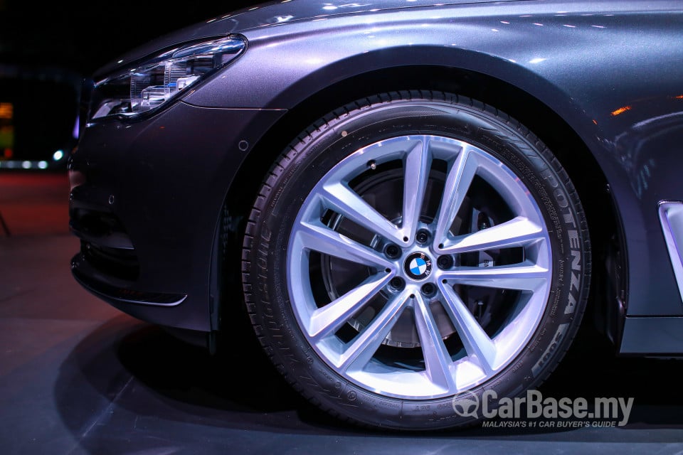 BMW 7 Series G12 (2016) Exterior