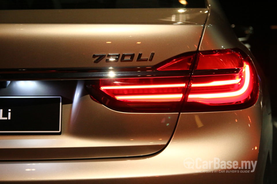 BMW 7 Series G12 (2016) Exterior