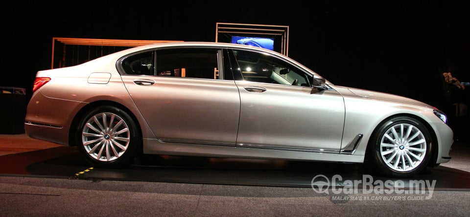 BMW 7 Series G12 (2016) Exterior