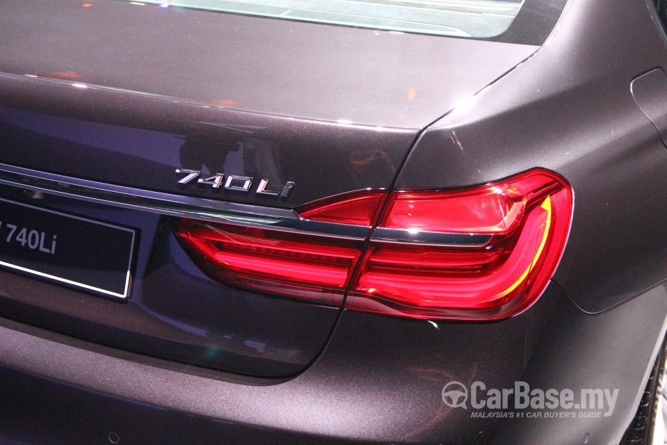 BMW 7 Series G12 (2016) Exterior