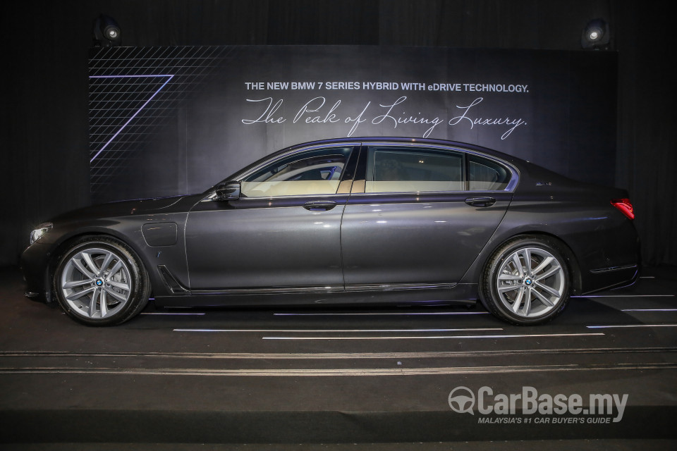 BMW 7 Series G12 (2016) Exterior