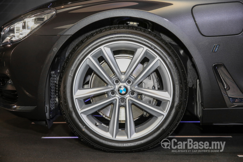 BMW 7 Series G12 (2016) Exterior