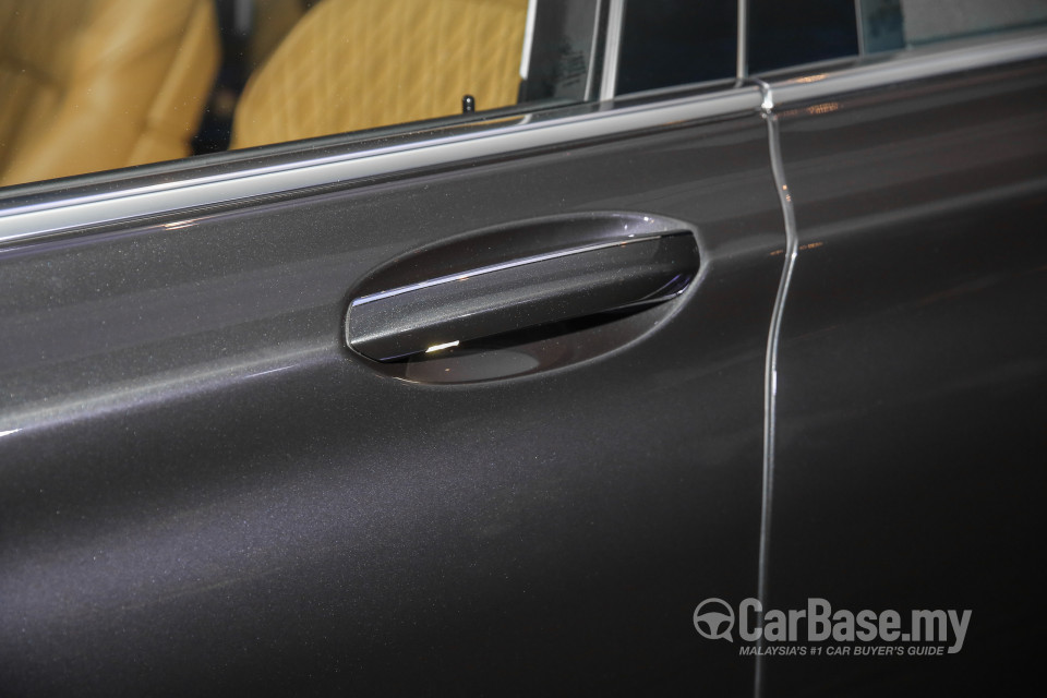 BMW 7 Series G12 (2016) Exterior