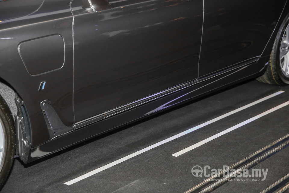 BMW 7 Series G12 (2016) Exterior