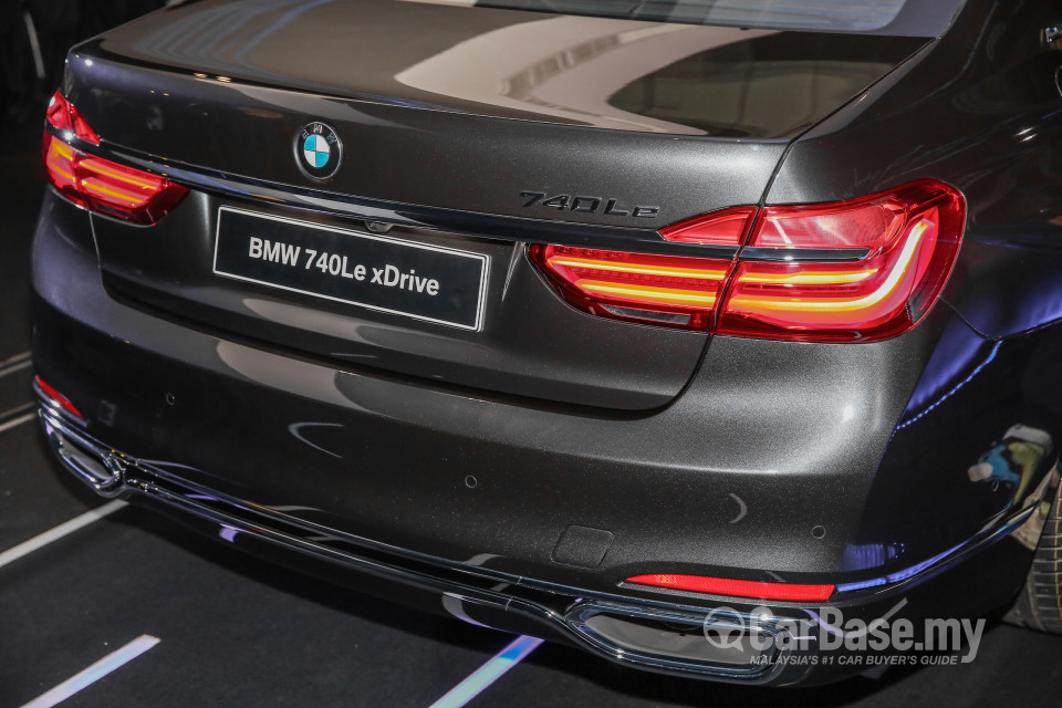 BMW 7 Series G12 (2016) Exterior