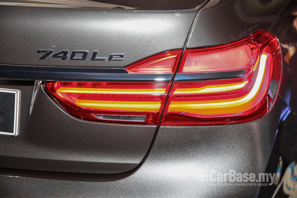 BMW 7 Series G12 (2016) Exterior