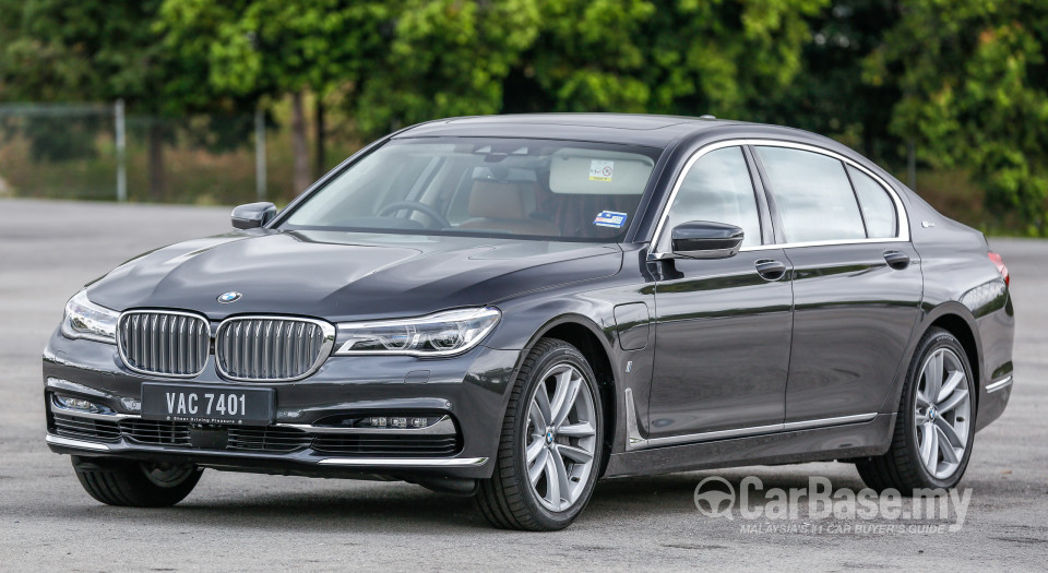 BMW 7 Series G12 (2016) Exterior