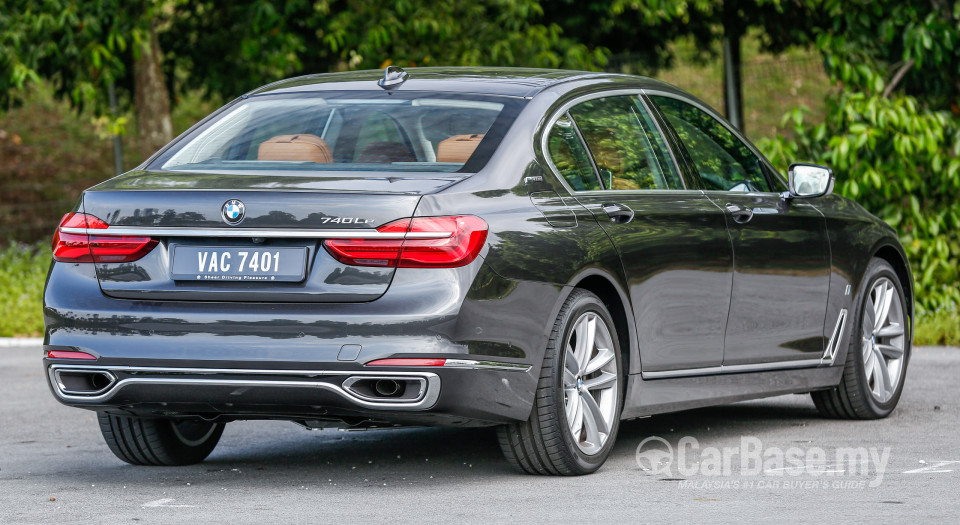 BMW 7 Series G12 (2016) Exterior