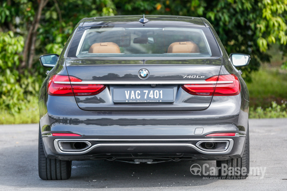 BMW 7 Series G12 (2016) Exterior