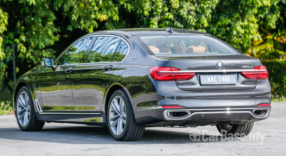 BMW 7 Series G12 (2016) Exterior