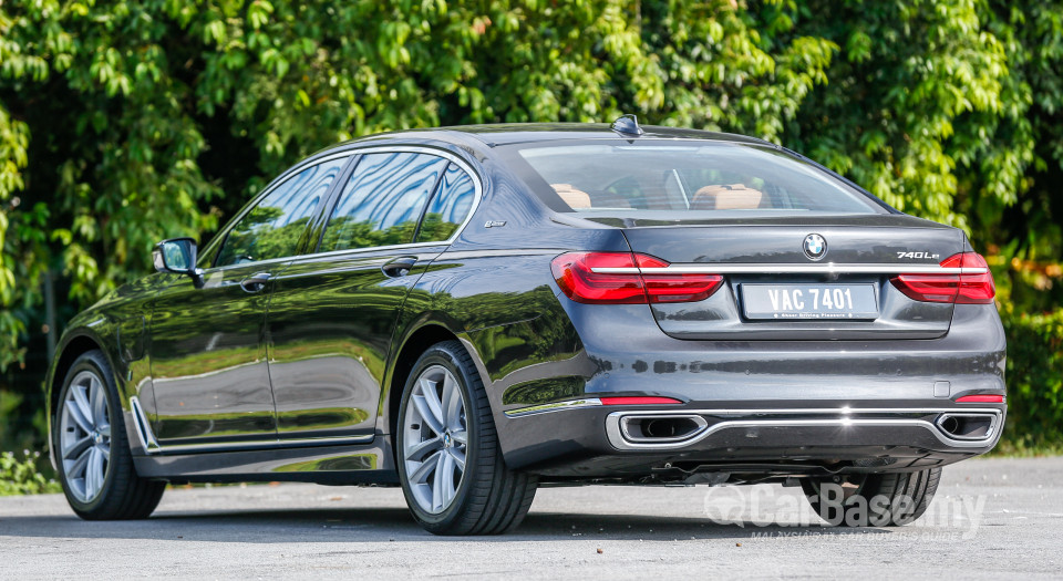 BMW 7 Series G12 (2016) Exterior