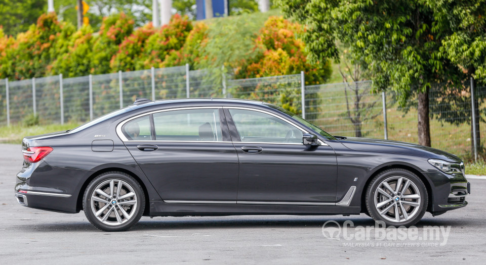BMW 7 Series G12 (2016) Exterior
