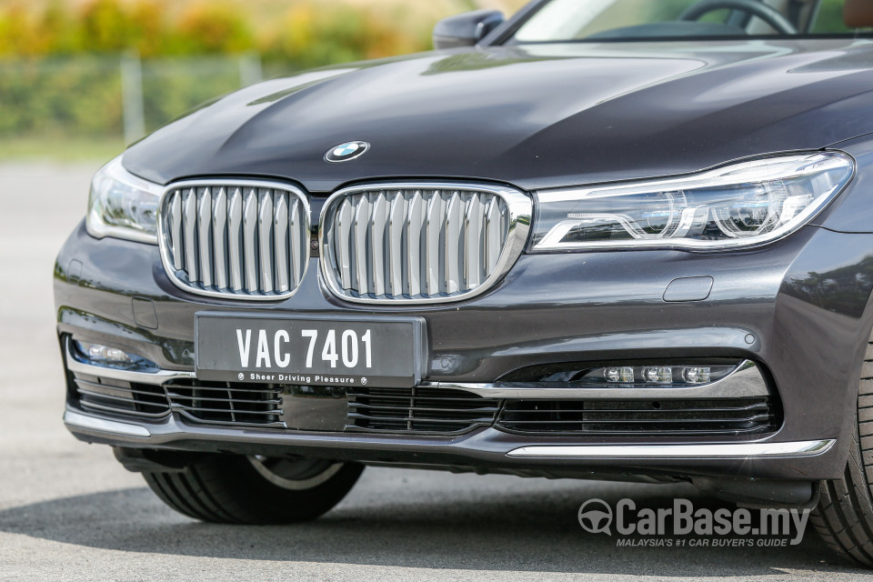 BMW 7 Series G12 (2016) Exterior