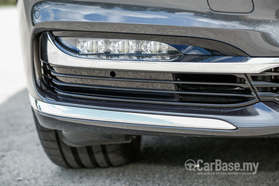 BMW 7 Series G12 (2016) Exterior