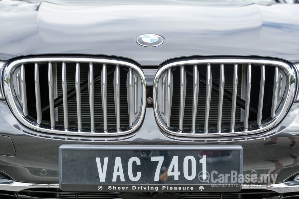 BMW 7 Series G12 (2016) Exterior