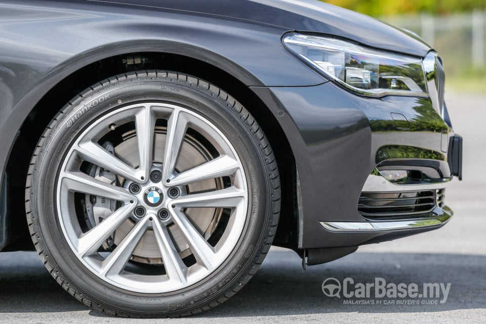 BMW 7 Series G12 (2016) Exterior