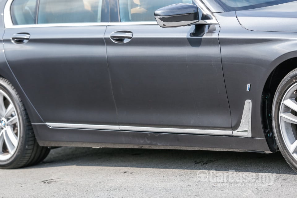 BMW 7 Series G12 (2016) Exterior