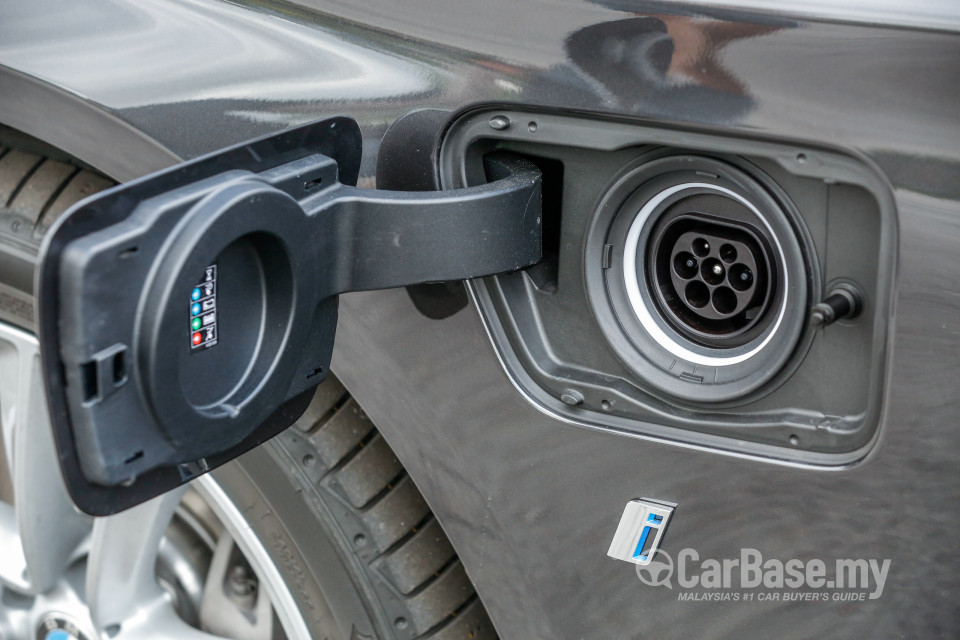BMW 7 Series G12 (2016) Exterior
