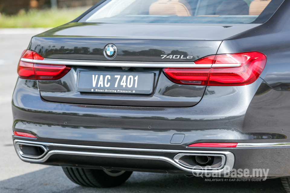 BMW 7 Series G12 (2016) Exterior