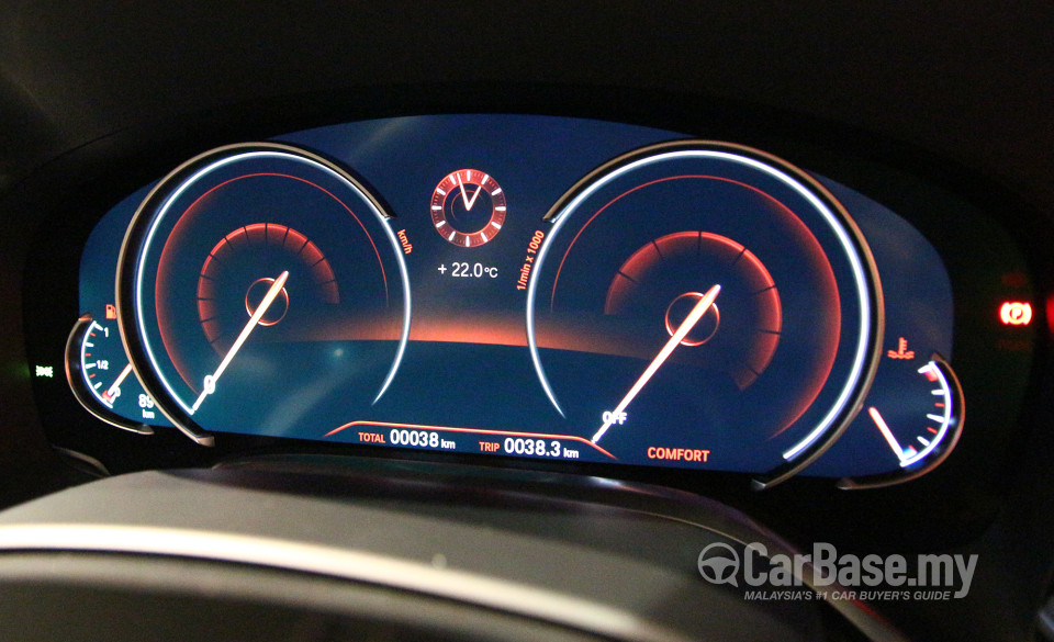 BMW 7 Series G12 (2016) Interior