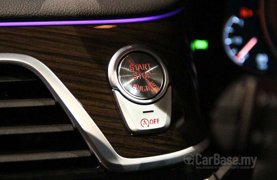 Nissan Navara D23 Facelift (2021) Interior