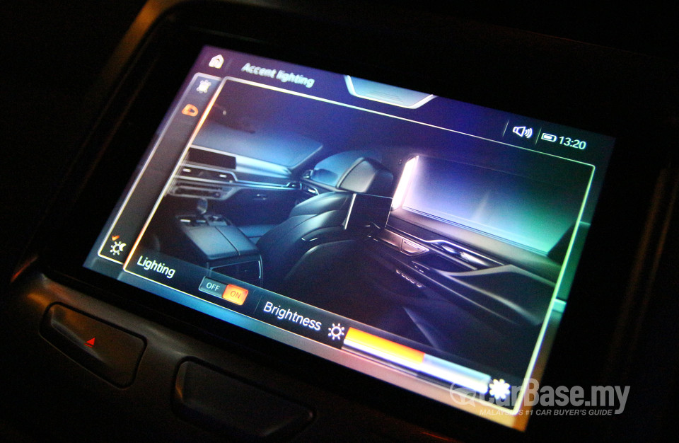 BMW 7 Series G12 (2016) Interior