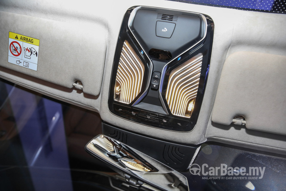 BMW 7 Series G12 (2016) Interior