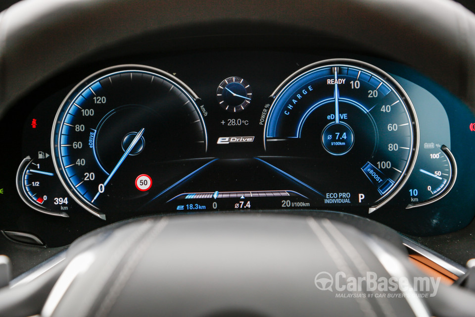 BMW 7 Series G12 (2016) Interior