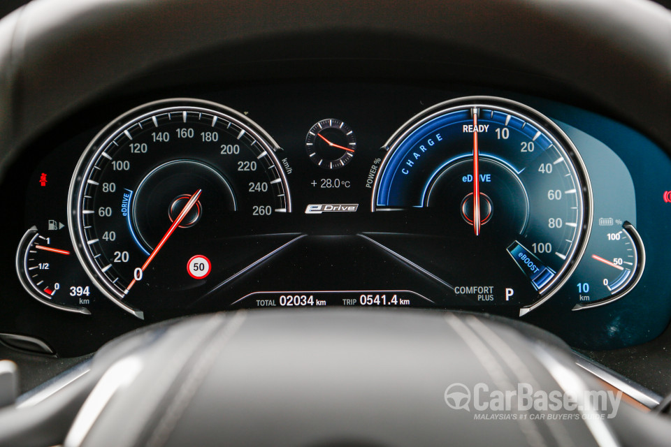 BMW 7 Series G12 (2016) Interior