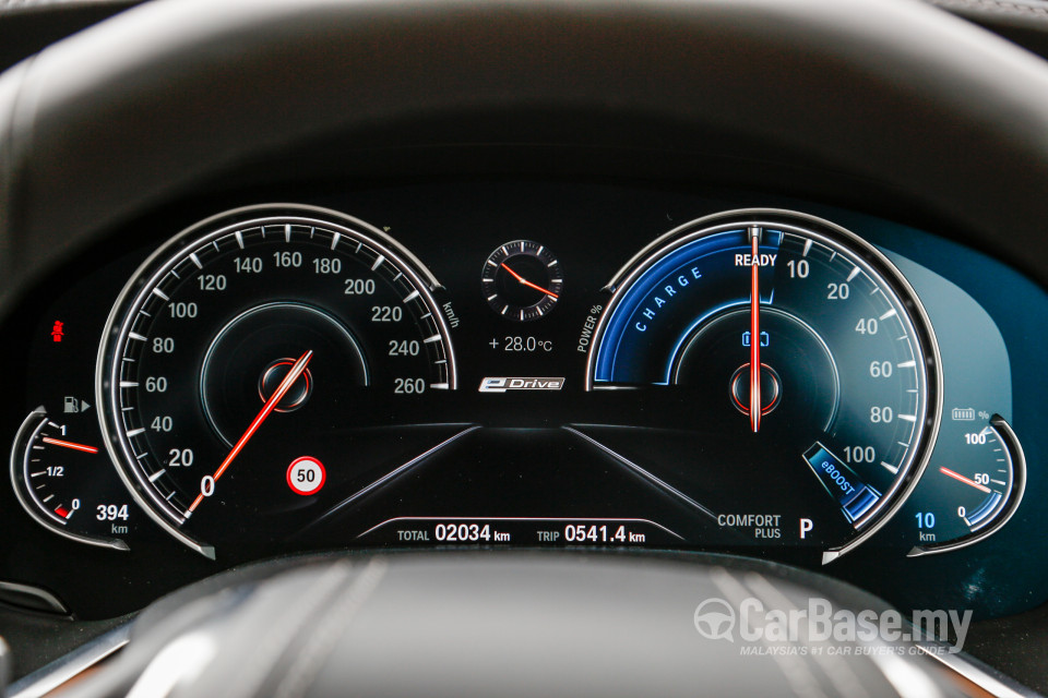 BMW 7 Series G12 (2016) Interior