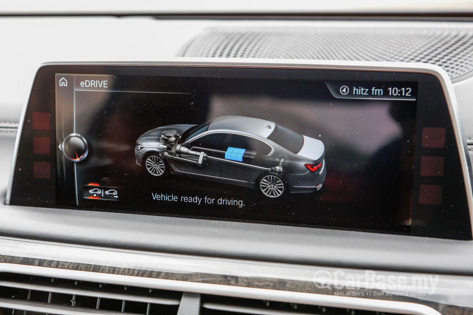 BMW 7 Series G12 (2016) Interior