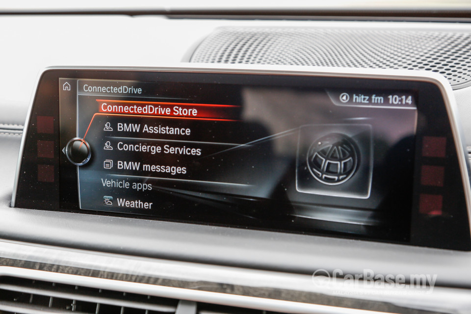 BMW 7 Series G12 (2016) Interior