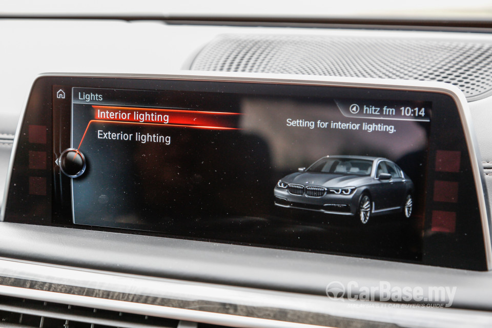 BMW 7 Series G12 (2016) Interior