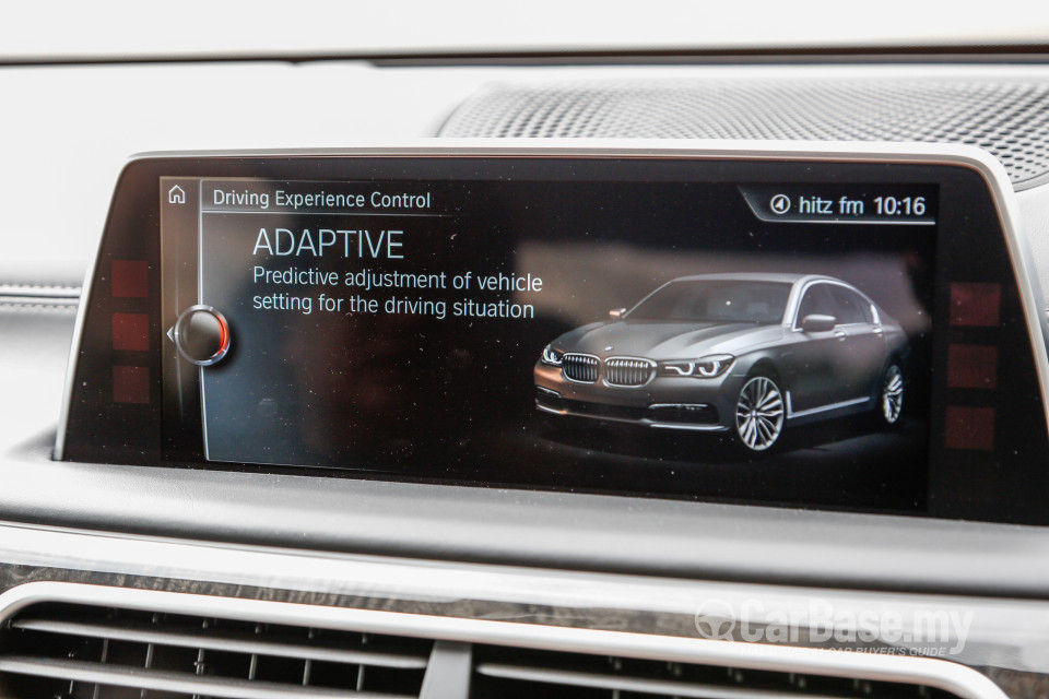 BMW 7 Series G12 (2016) Interior