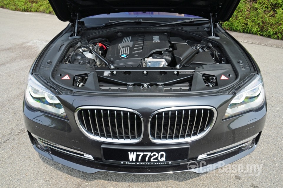 BMW 7 Series F02 LCI (2013) Exterior