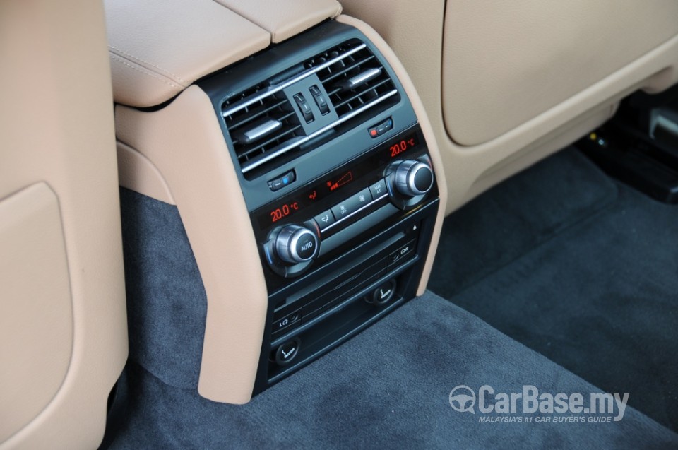 BMW 7 Series F02 LCI (2013) Interior