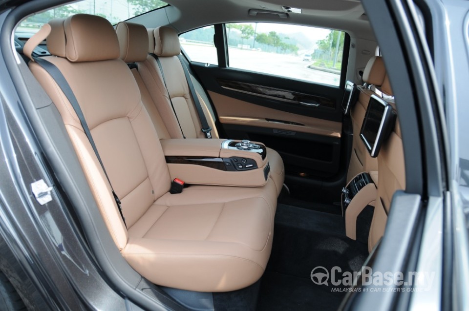BMW 7 Series F02 LCI (2013) Interior