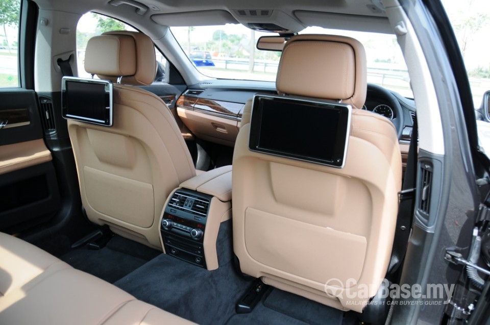 BMW 7 Series F02 LCI (2013) Interior
