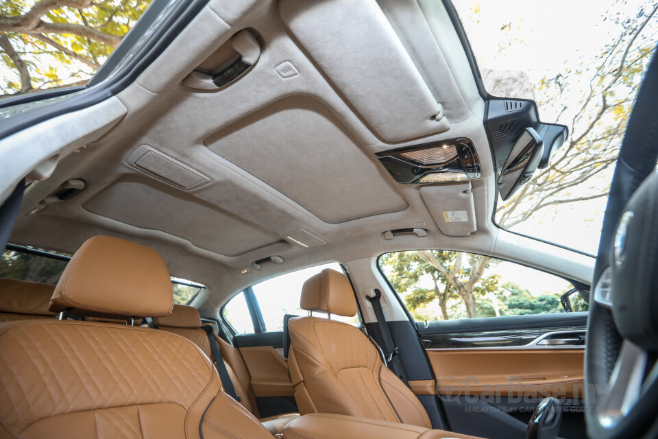 Nissan Navara D23 (2015) Interior