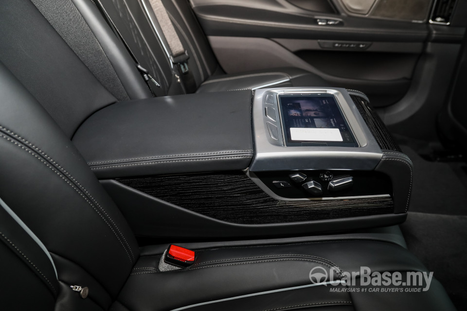 BMW 7 Series G12 LCI (2019) Interior