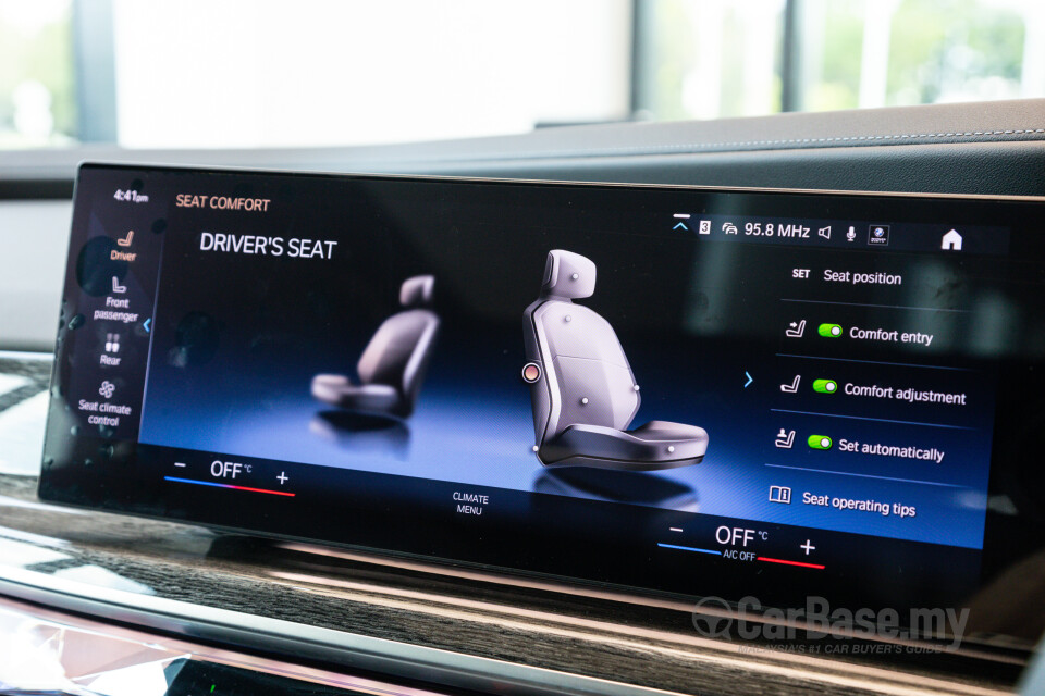 BMW 7 Series G70 (2023) Interior