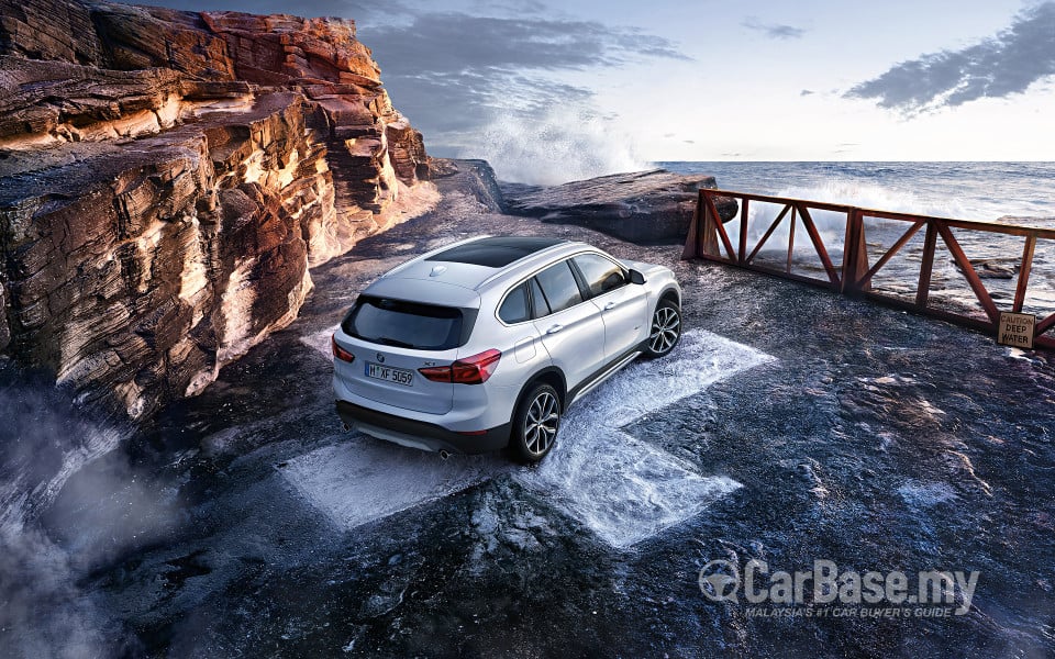 BMW X1 F48 (2015) Exterior