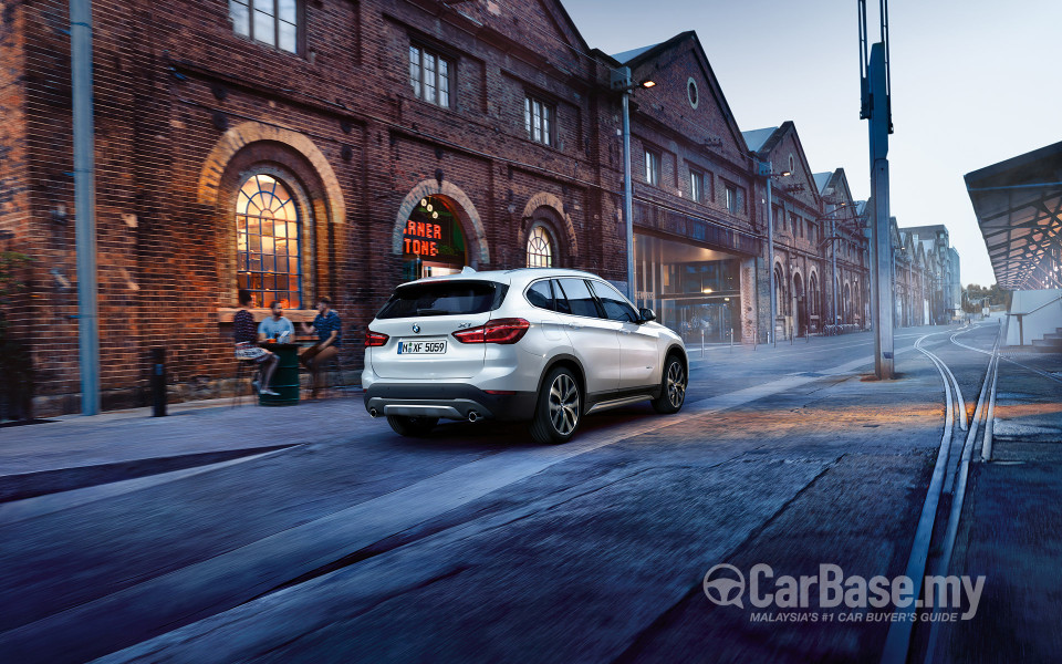 BMW X1 F48 (2015) Exterior