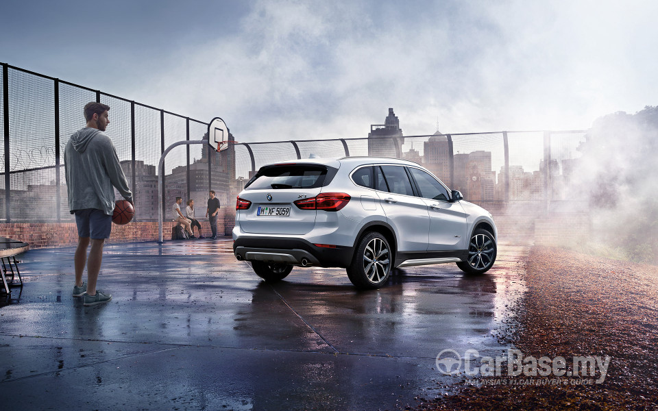 BMW X1 F48 (2015) Exterior