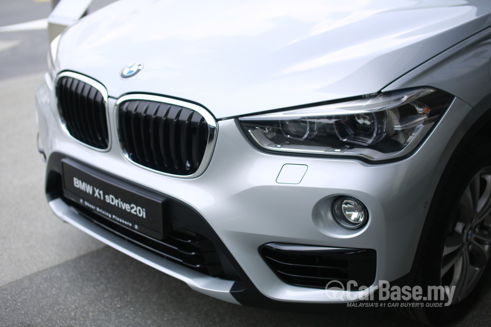 BMW X1 F48 (2015) Exterior