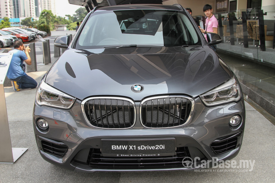 BMW X1 F48 (2015) Exterior